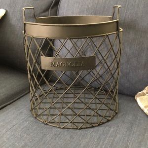 Magnolia wire basket